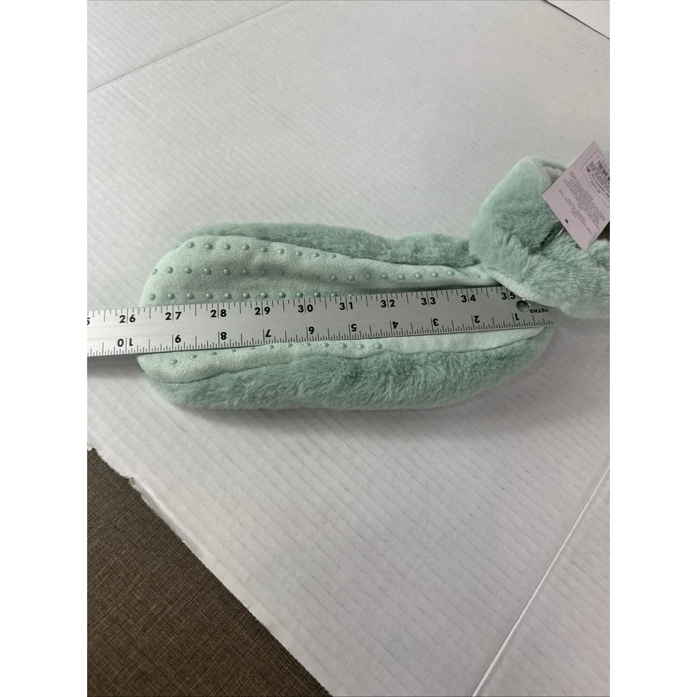 Auden Women's 0767 M/L 8-12 Faux Fur Slipper Socks Mint Green Gripper Bottom NWT